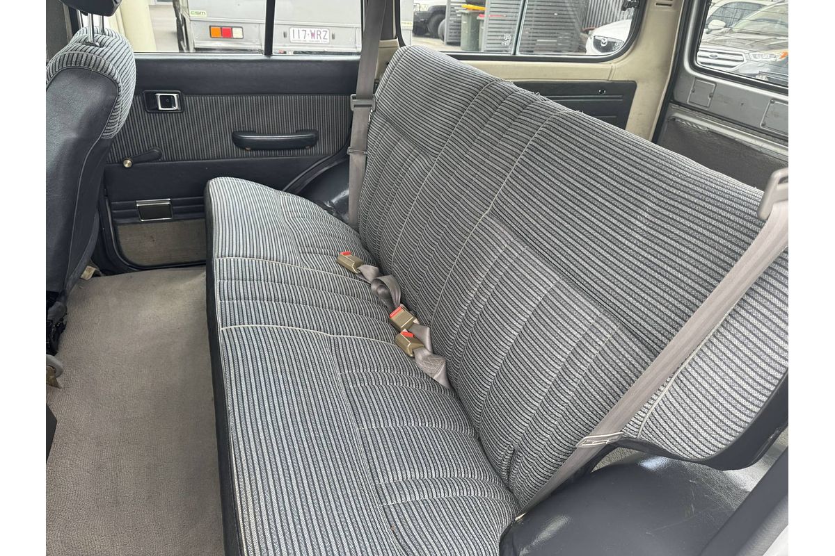 1983 Toyota LANDCRUISER Silver Series HJ60