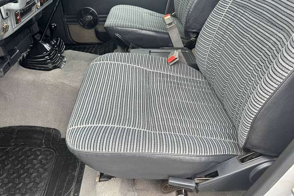 1983 Toyota LANDCRUISER Silver Series HJ60