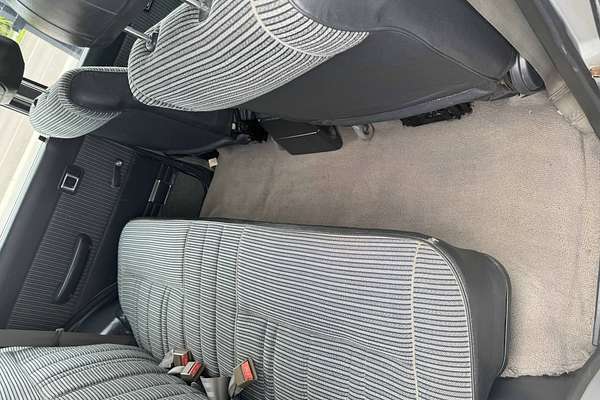 1983 Toyota LANDCRUISER Silver Series HJ60