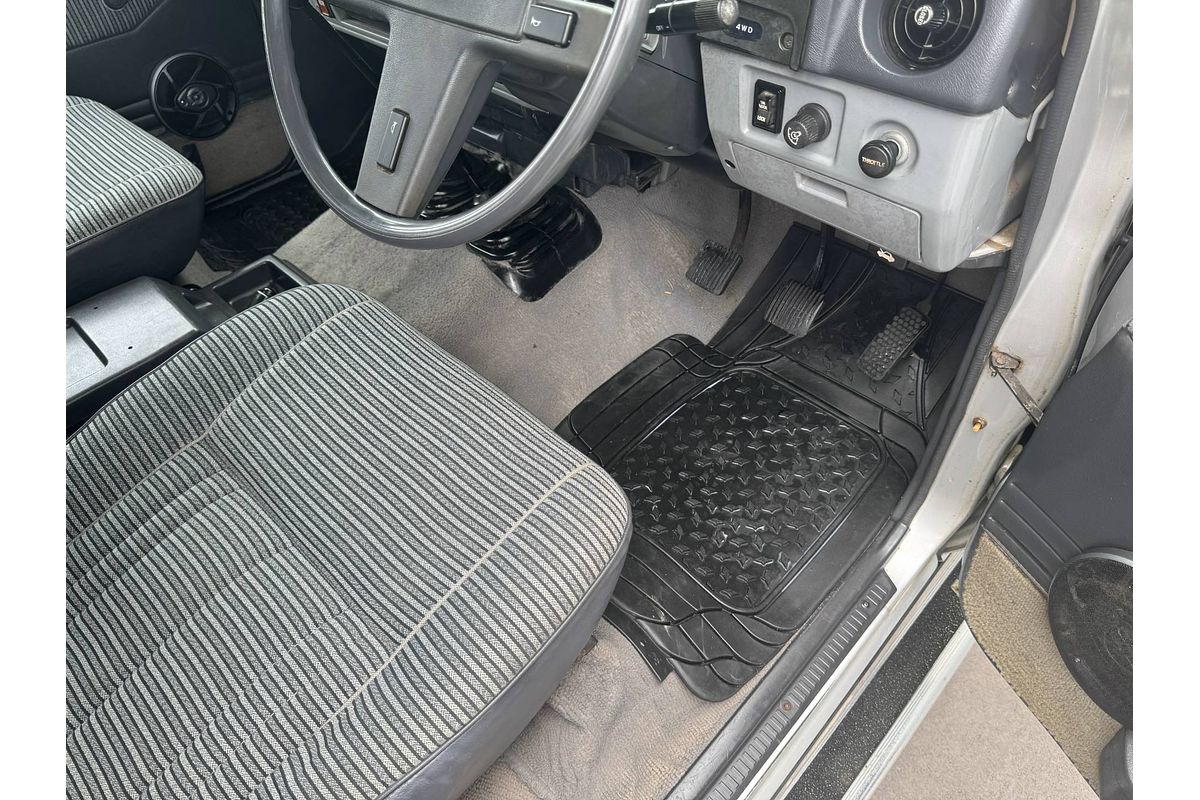1983 Toyota LANDCRUISER Silver Series HJ60