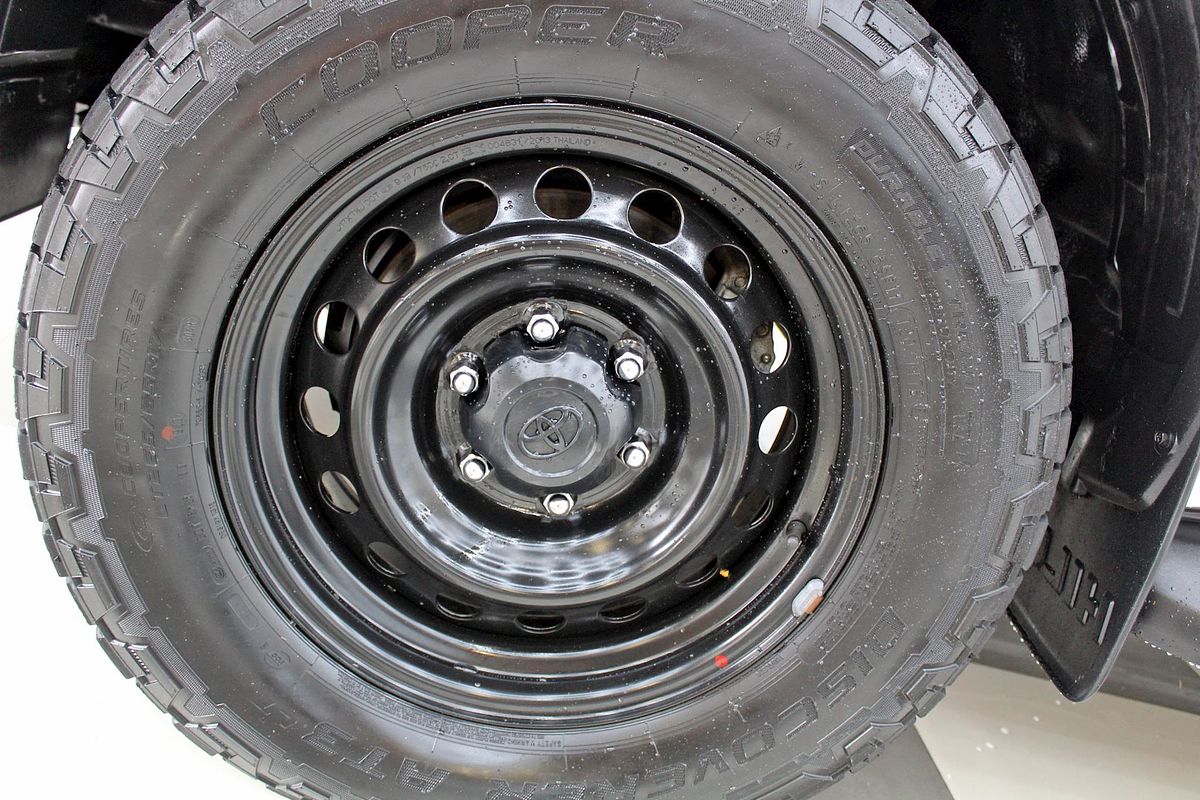 2019 Toyota Hilux SR GUN126R 4X4