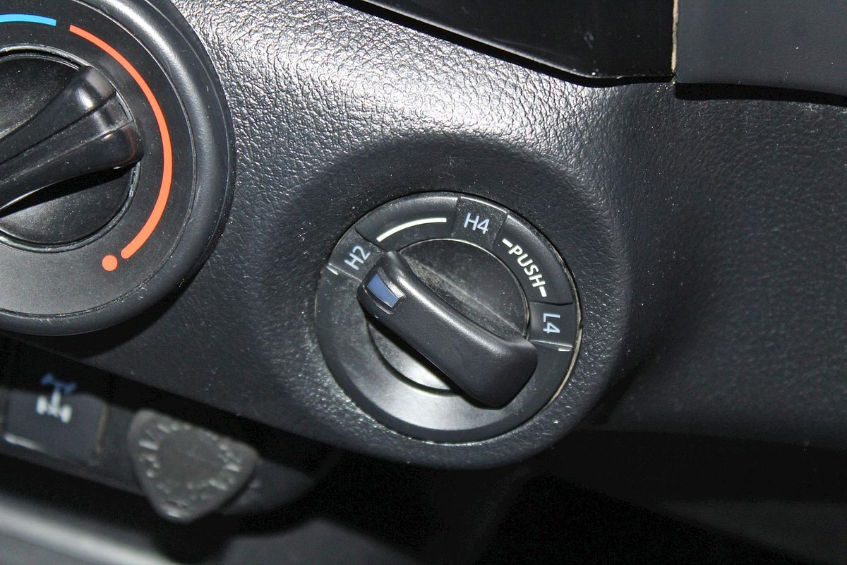 2019 Toyota Hilux SR GUN126R 4X4