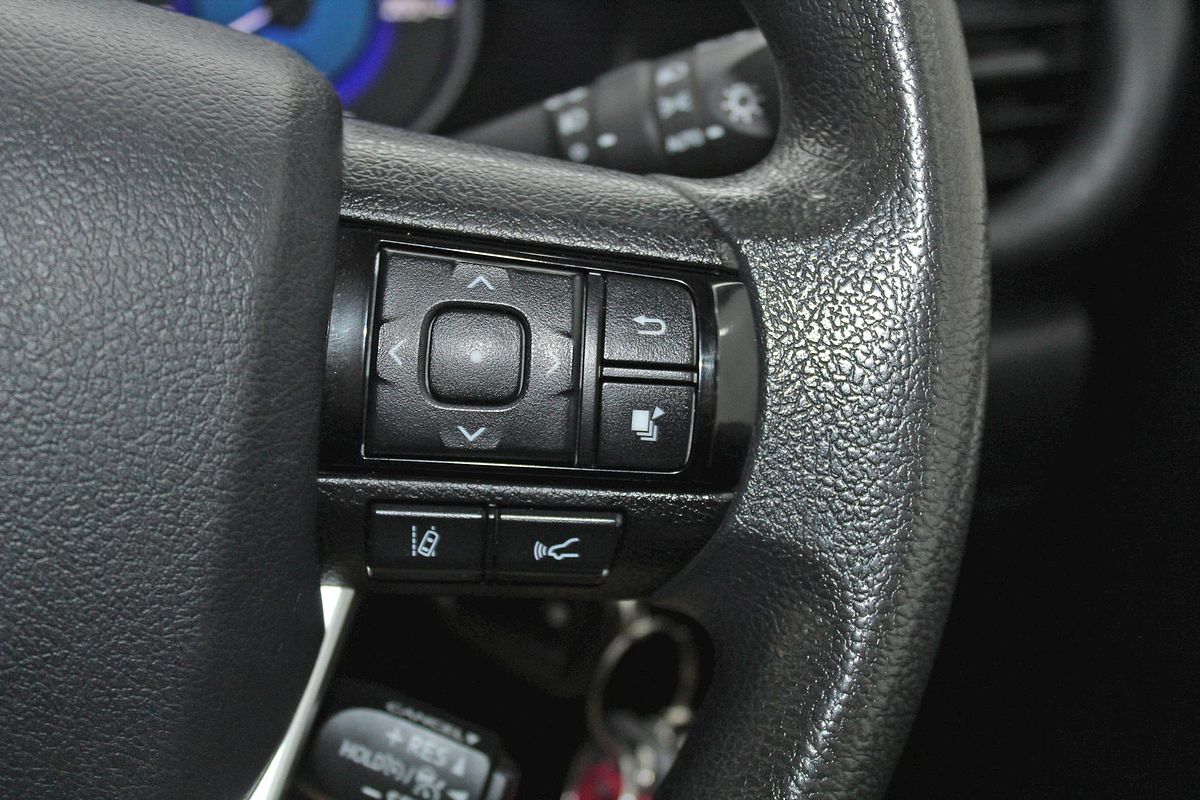 2019 Toyota Hilux SR GUN126R 4X4