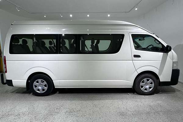 2018 Toyota Hiace Commuter TRH223R