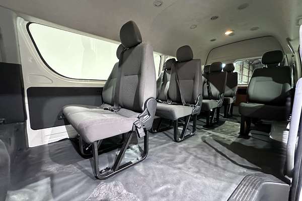 2018 Toyota Hiace Commuter TRH223R