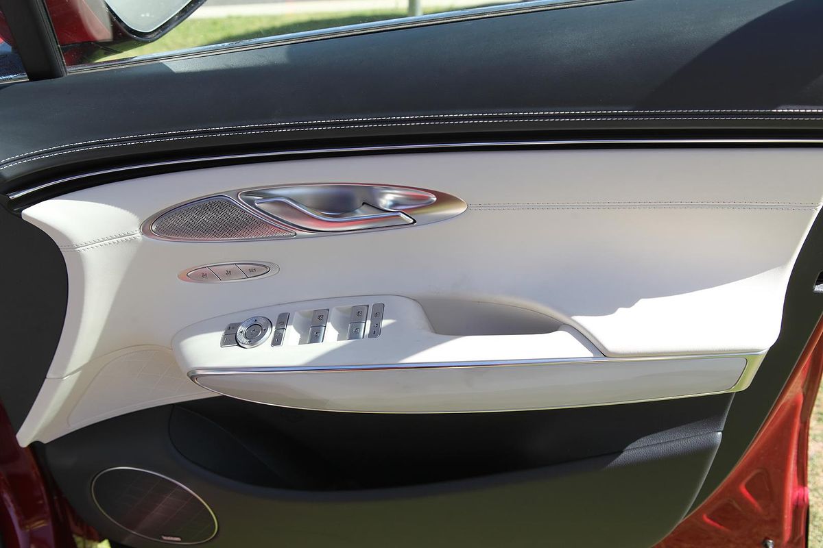 2022 Genesis GV70 Performance JK.V1