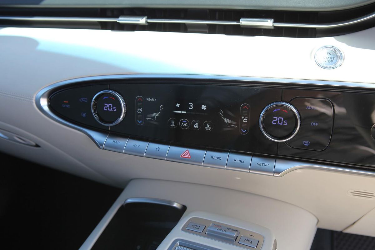 2022 Genesis GV70 Performance JK.V1