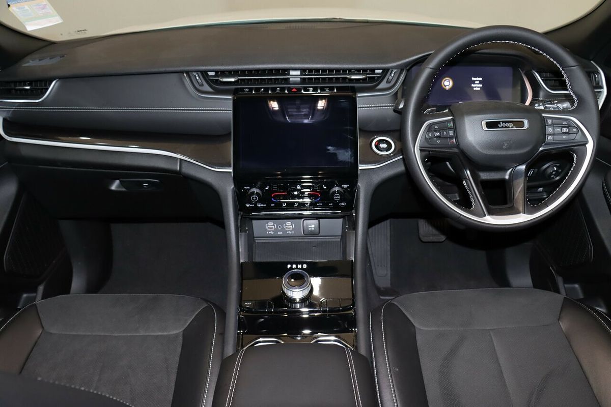 2023 Jeep Grand Cherokee Night Eagle WL