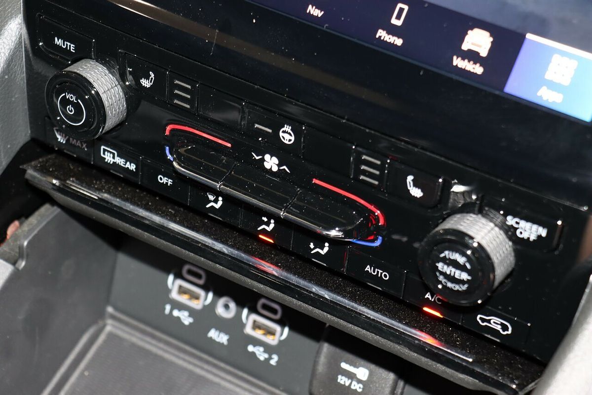 2023 Jeep Grand Cherokee Night Eagle WL