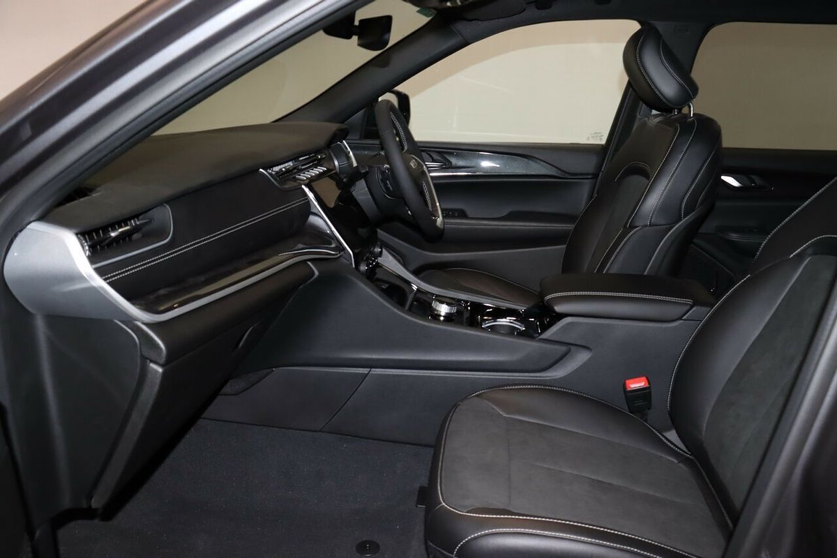 2023 Jeep Grand Cherokee Night Eagle WL