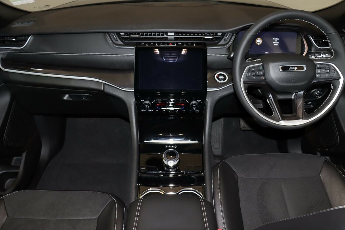 2023 Jeep Grand Cherokee Night Eagle WL