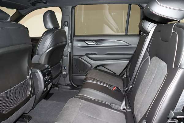 2023 Jeep Grand Cherokee Night Eagle WL
