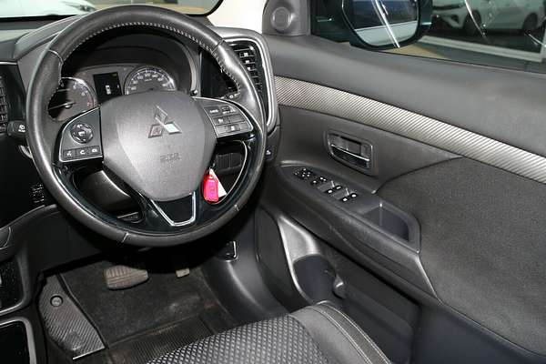 2017 Mitsubishi Outlander LS Safety Pack ZK