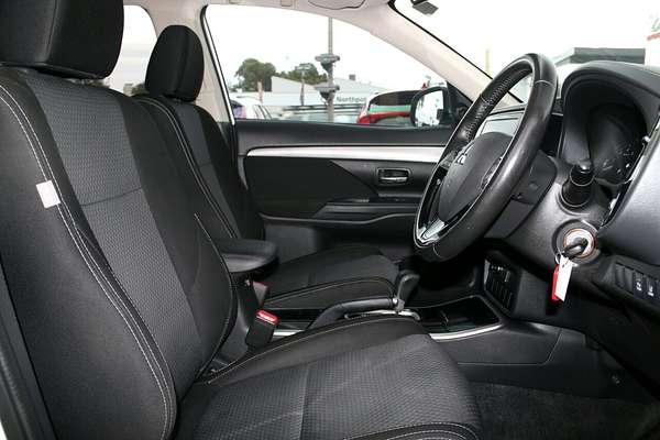 2017 Mitsubishi Outlander LS Safety Pack ZK