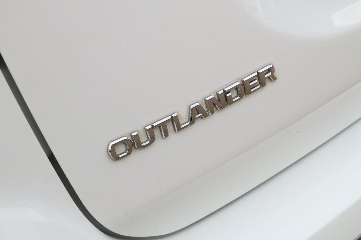 2017 Mitsubishi Outlander LS Safety Pack ZK