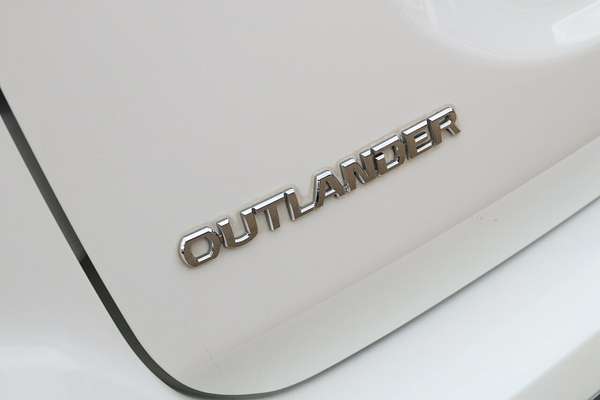 2017 Mitsubishi Outlander LS Safety Pack ZK