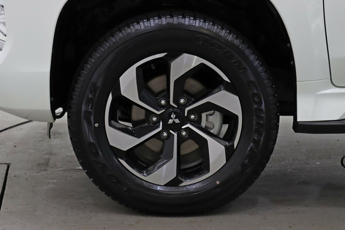 2024 Mitsubishi Pajero Sport GLS QG