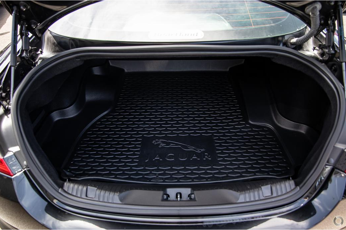 2015 Jaguar XF Premium Luxury X250