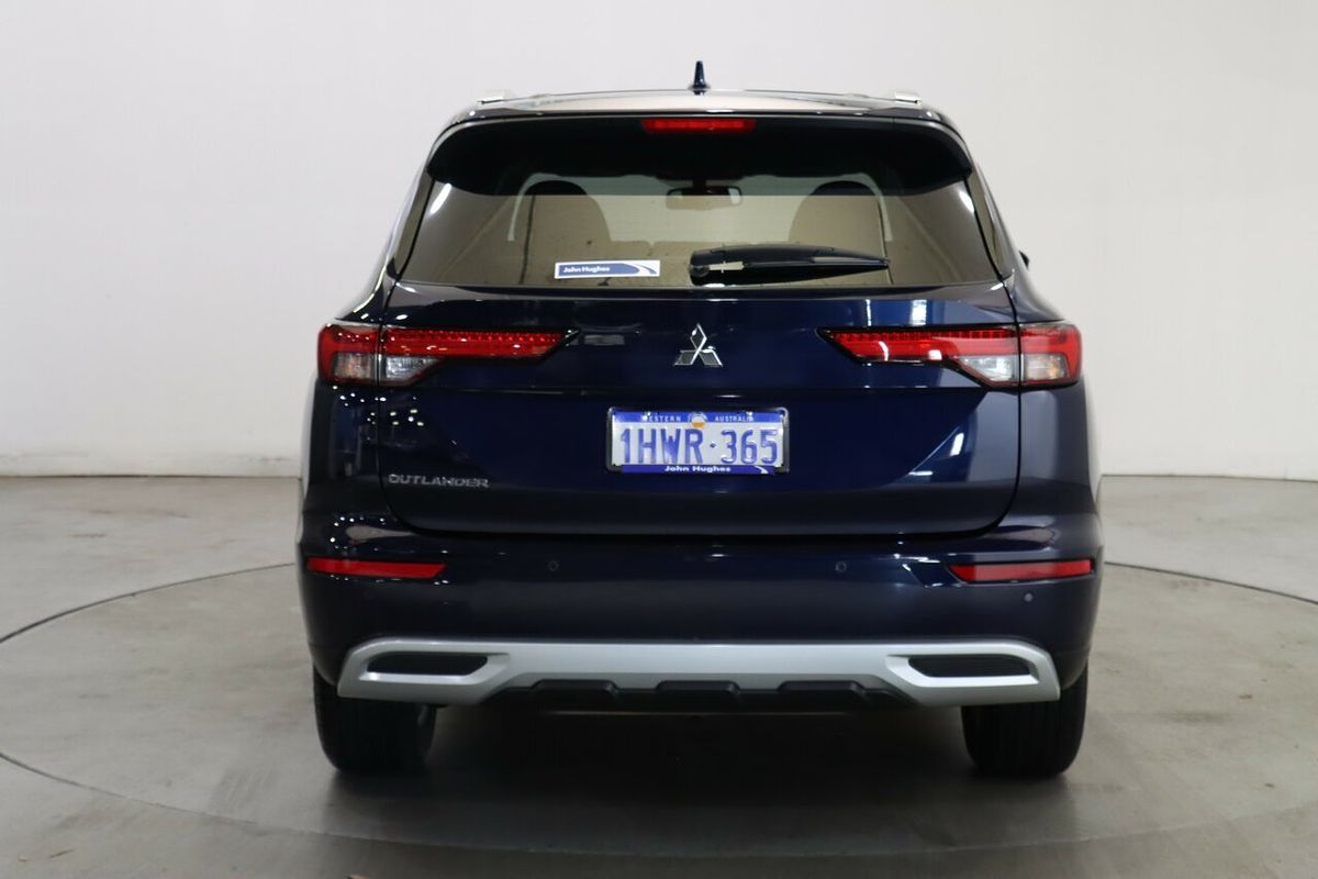 2023 Mitsubishi Outlander LS ZM