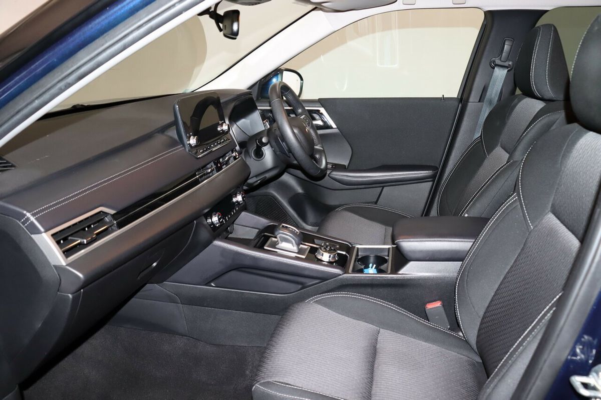 2023 Mitsubishi Outlander LS ZM