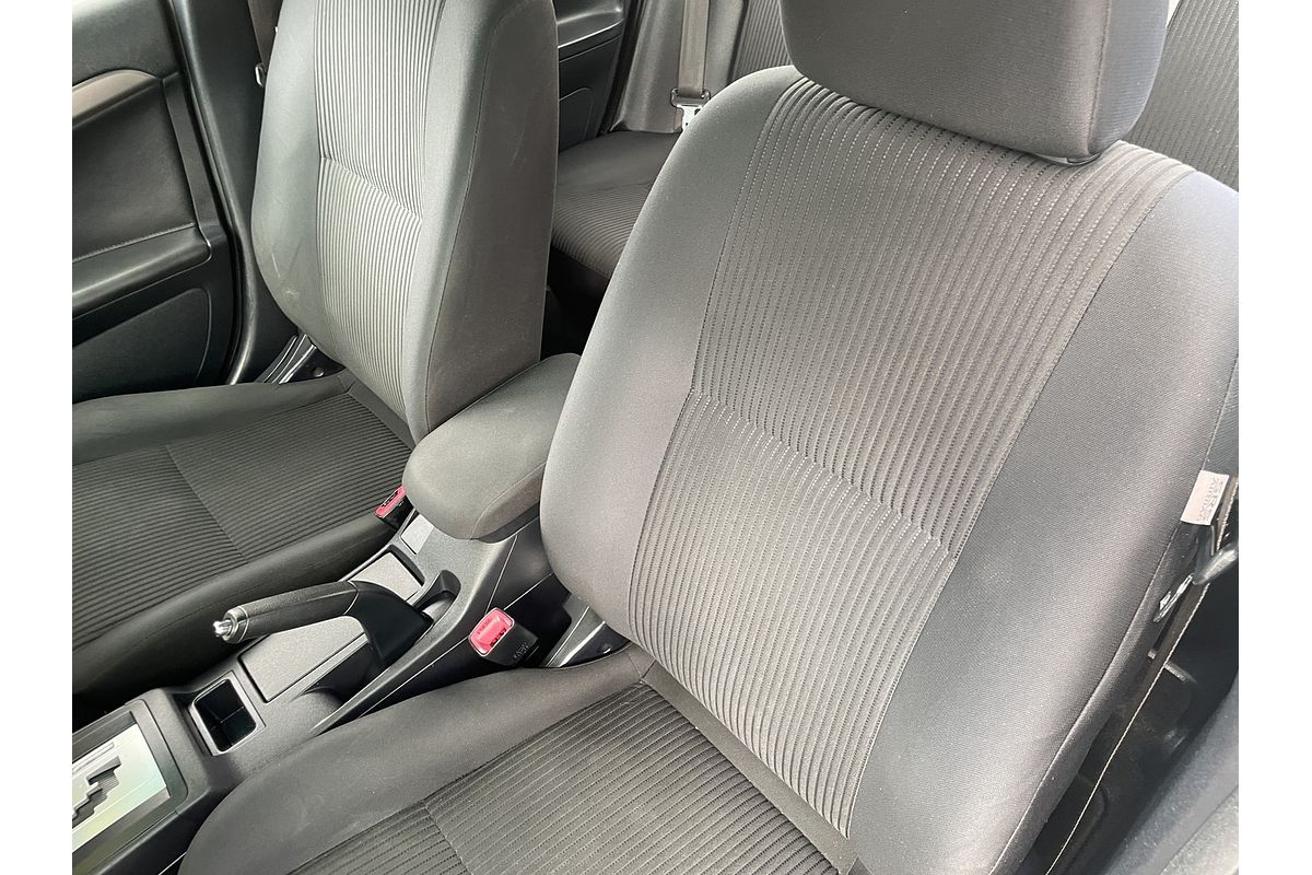 2013 Mitsubishi Lancer ES CJ