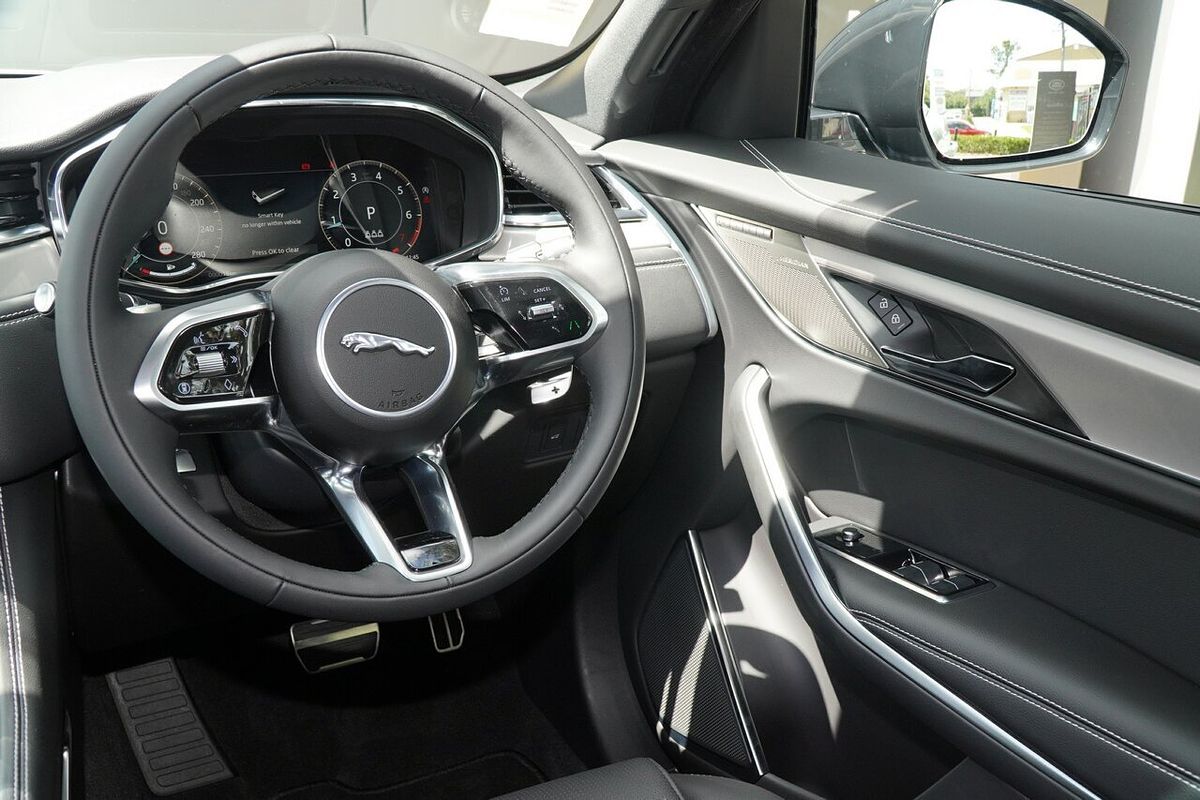 2025 Jaguar F-PACE P250 R-Dynamic SE 90th Anniversary Edition X761