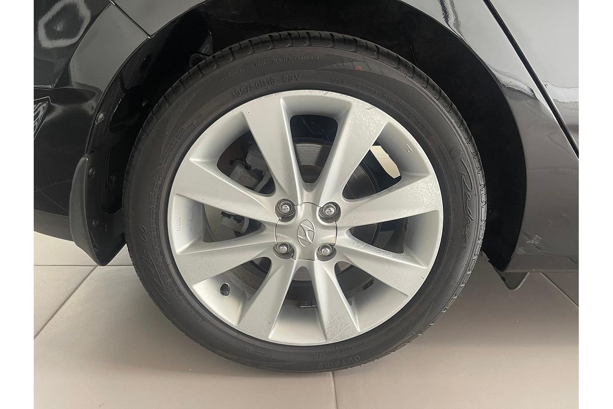 2018 Hyundai Accent Sport RB6