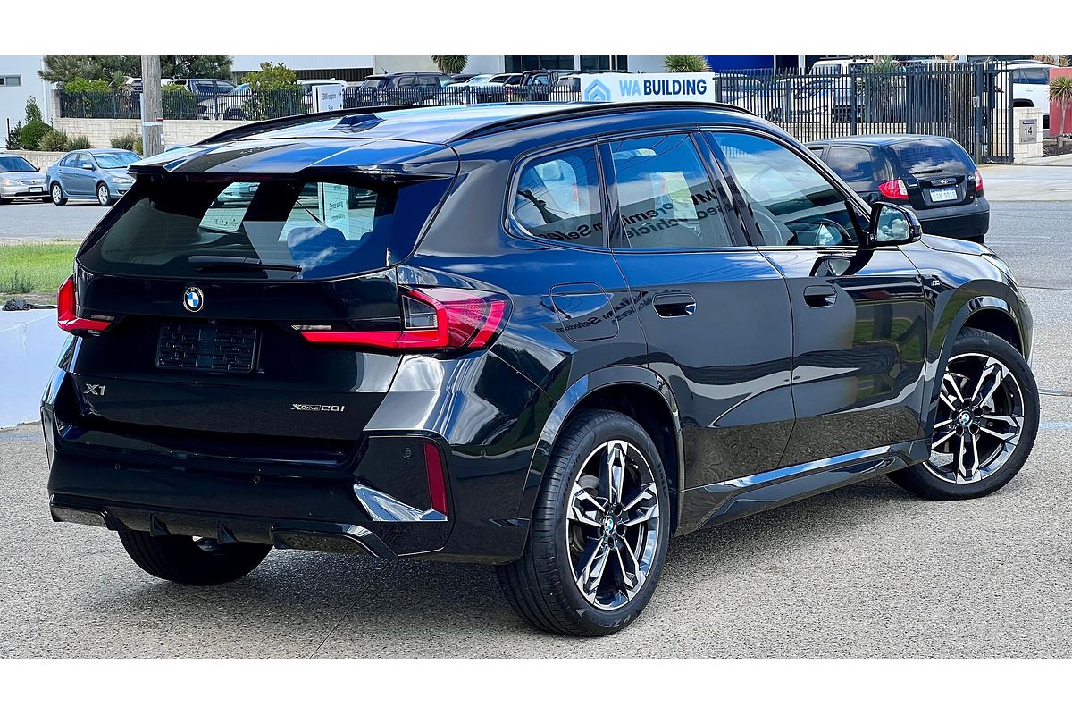 2023 BMW X1 xDrive20i U11