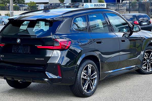 2023 BMW X1 xDrive20i U11