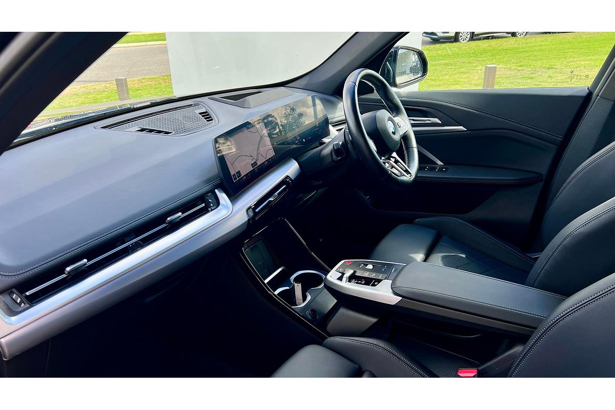 2023 BMW X1 xDrive20i U11