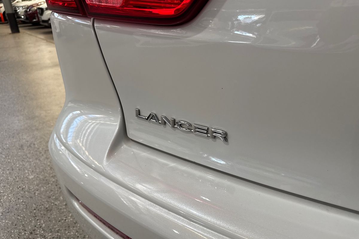 2017 Mitsubishi Lancer Black Edition CF