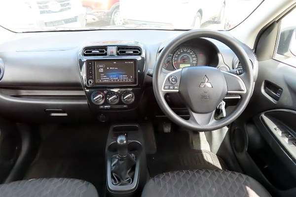 2021 Mitsubishi Mirage ES LB