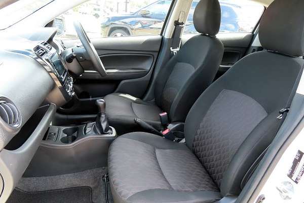 2021 Mitsubishi Mirage ES LB