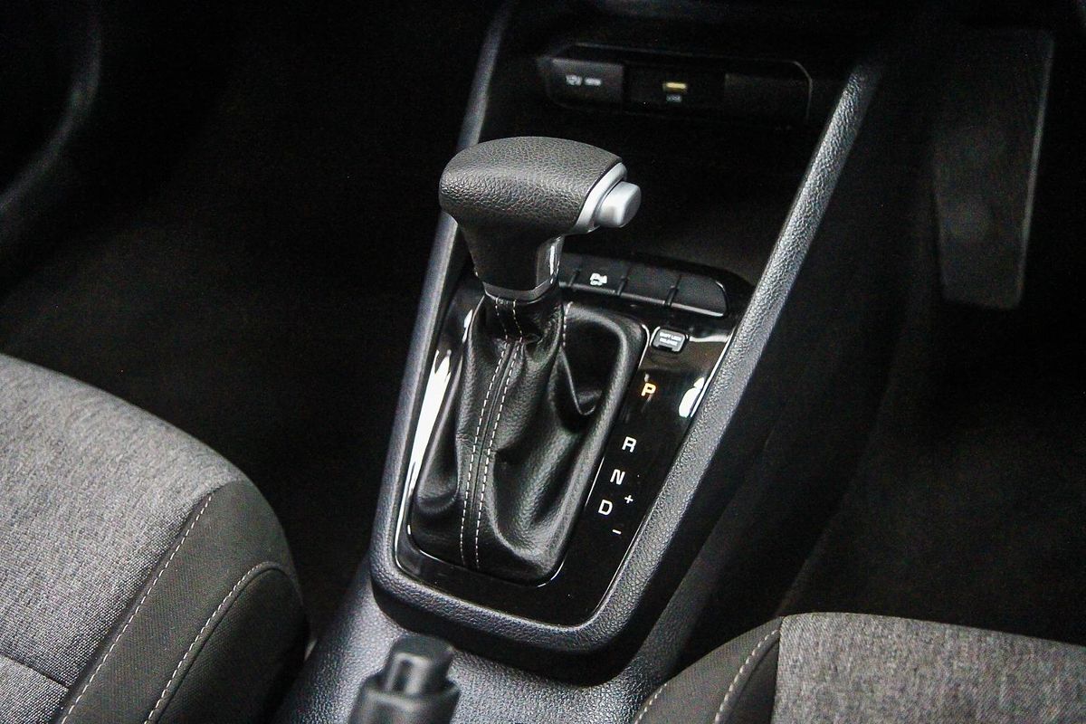 2022 Kia Stonic S YB