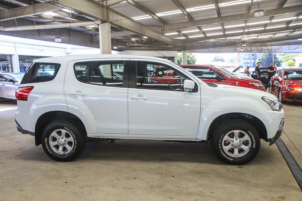 2021 Isuzu MU-X LS-M