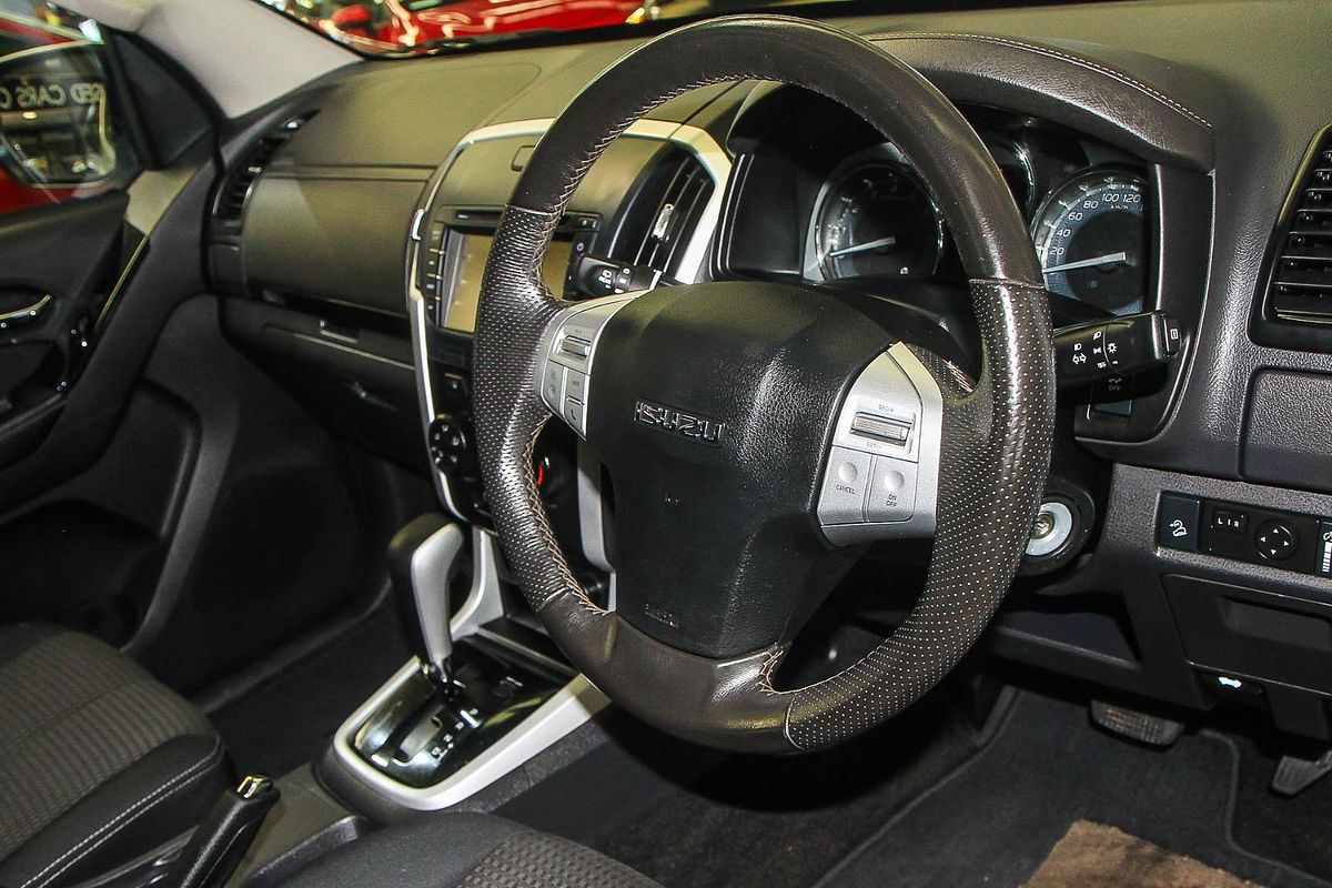 2021 Isuzu MU-X LS-M