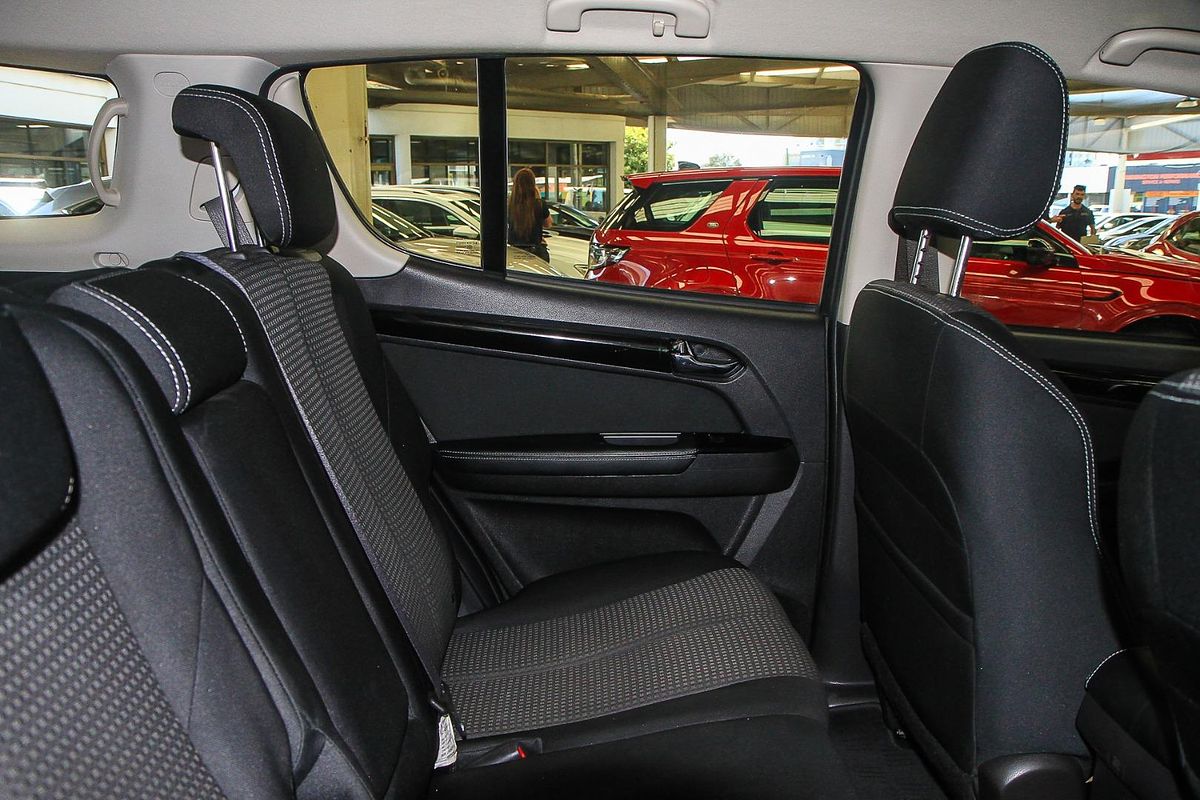 2021 Isuzu MU-X LS-M