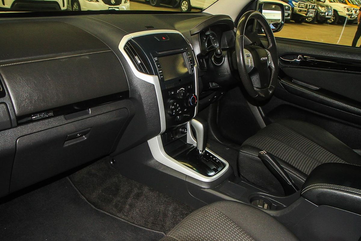 2021 Isuzu MU-X LS-M