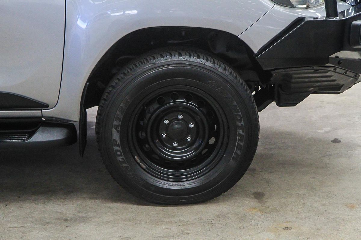 2017 Toyota Hilux SR GUN126R 4X4