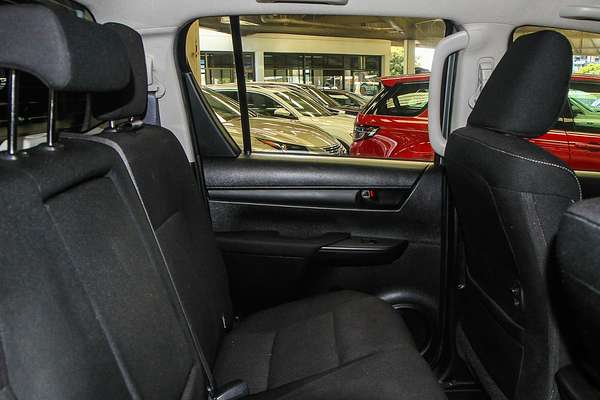 2017 Toyota Hilux SR GUN126R 4X4