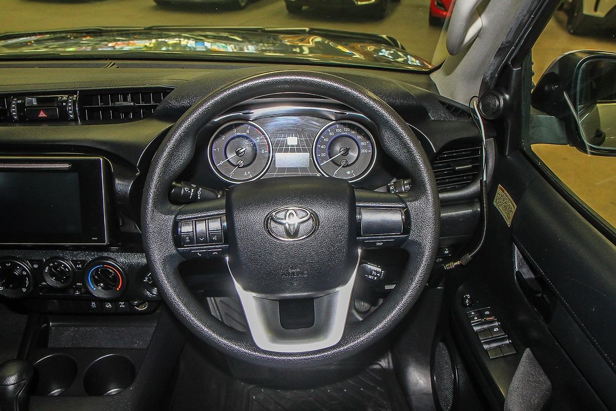 2017 Toyota Hilux SR GUN126R 4X4