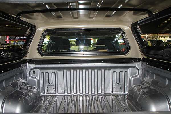 2017 Toyota Hilux SR GUN126R 4X4