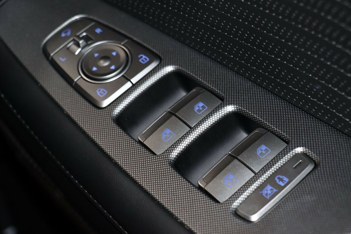 2024 Hyundai Palisade Calligraphy Black Ink LX2.V4