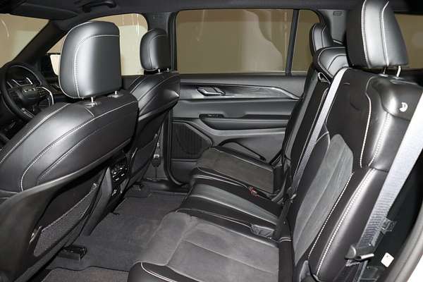 2023 Jeep Grand Cherokee Night Eagle WL