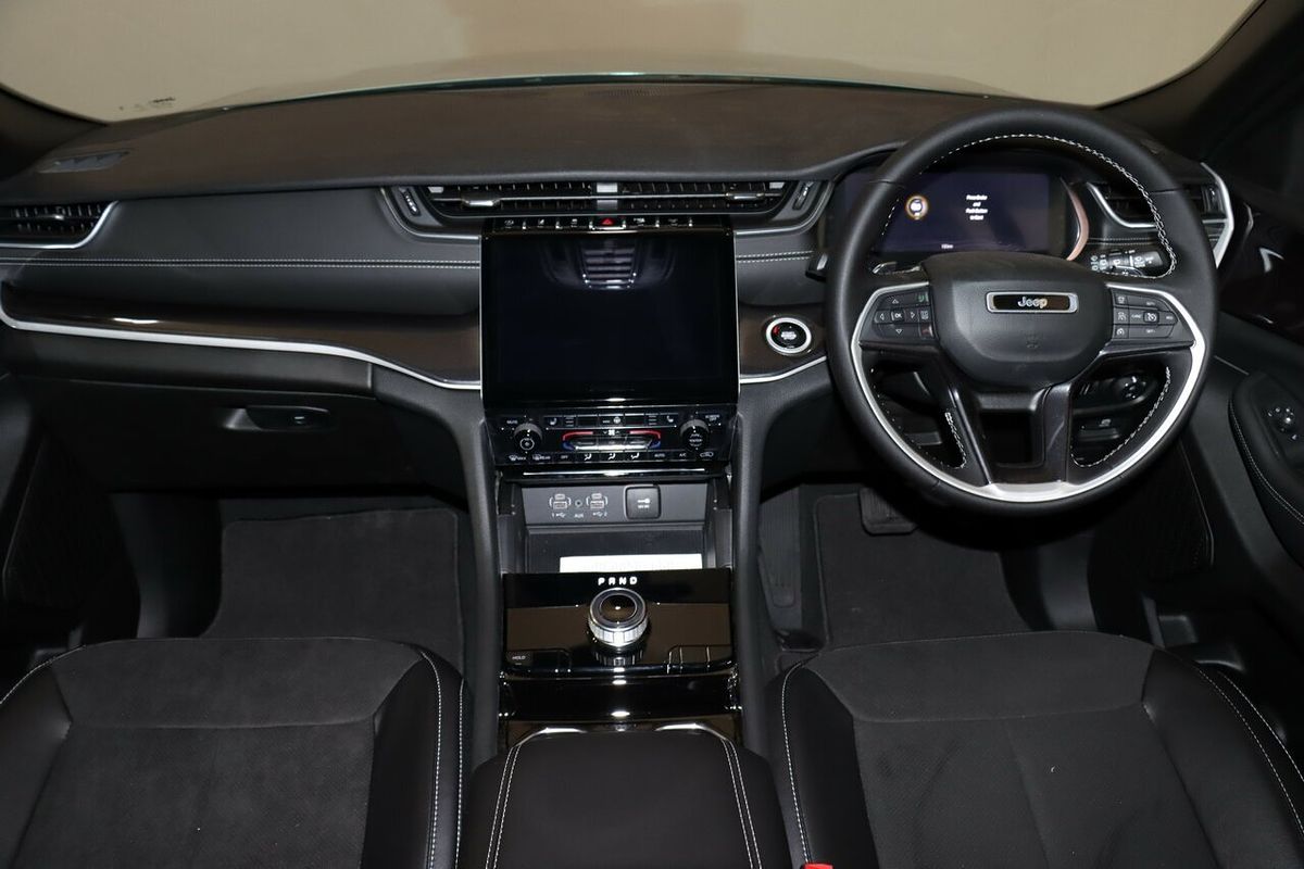 2023 Jeep Grand Cherokee Night Eagle WL