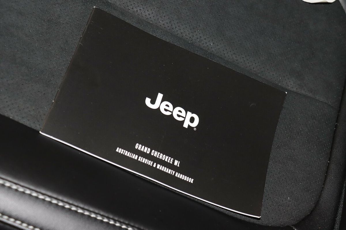 2023 Jeep Grand Cherokee Night Eagle WL