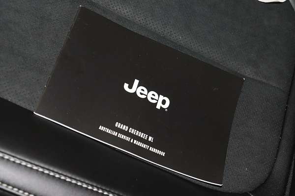 2023 Jeep Grand Cherokee Night Eagle WL