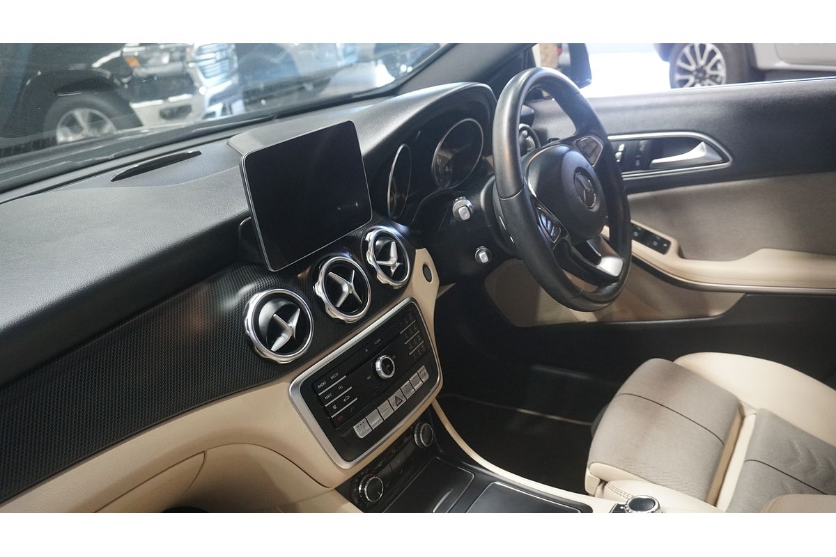 2019 Mercedes-Benz GLA-Class GLA180 X156