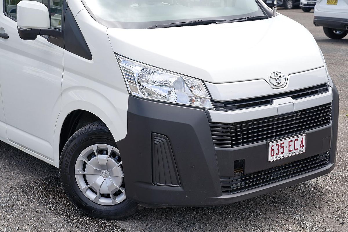 2022 Toyota Hiace Commuter GDH322R