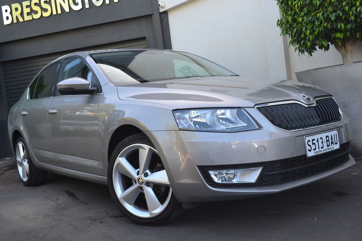 2013 SKODA Octavia Elegance 103TSI NE